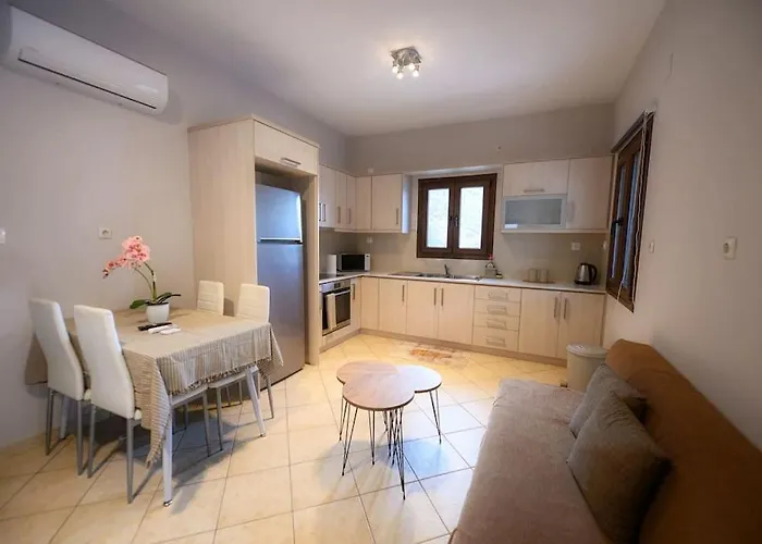 Serenity Haven 別荘 Aryinónda